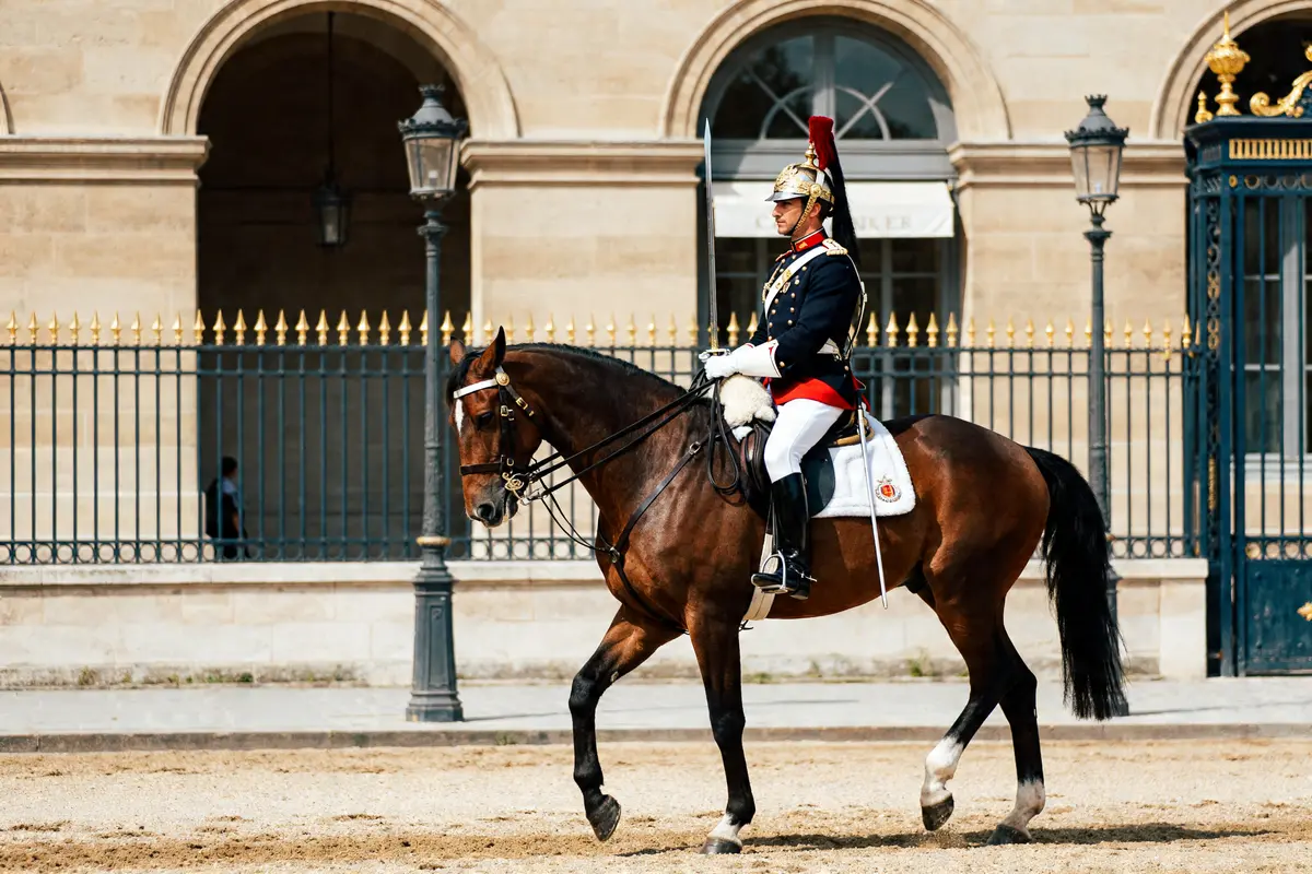 Garde républicaine à cheval : Devenir cavalier d’exception